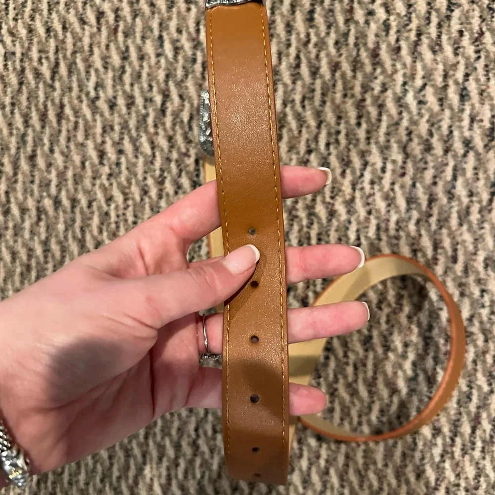 N/A stylish tan